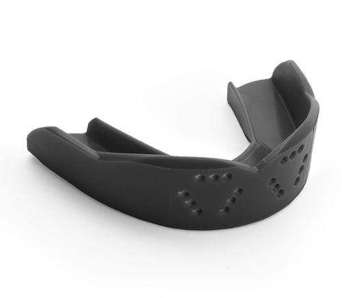 SISU 3D sportbitje in Charcoal black, voorgevormde mondbescherming
